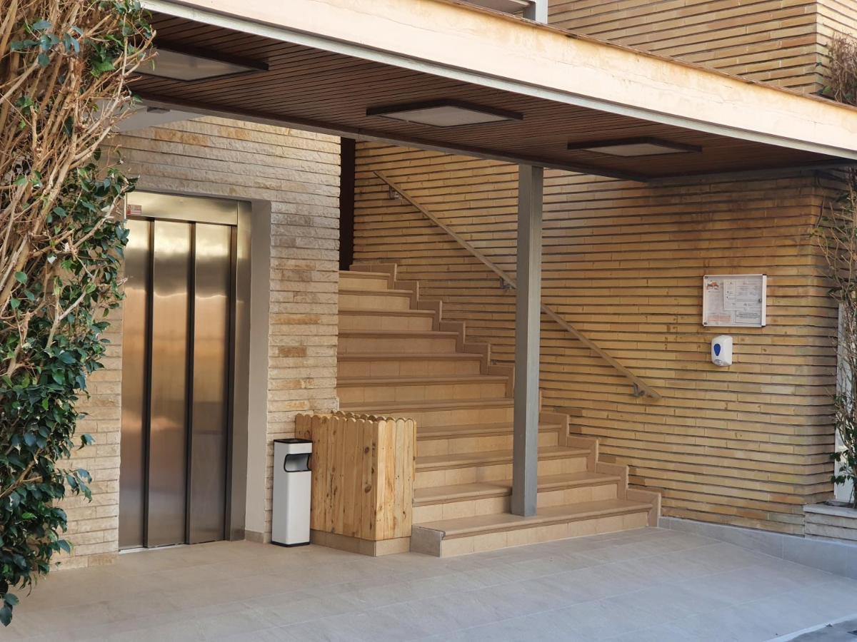 Esmeralda Sea Front Apartment Benidorm Exterior photo